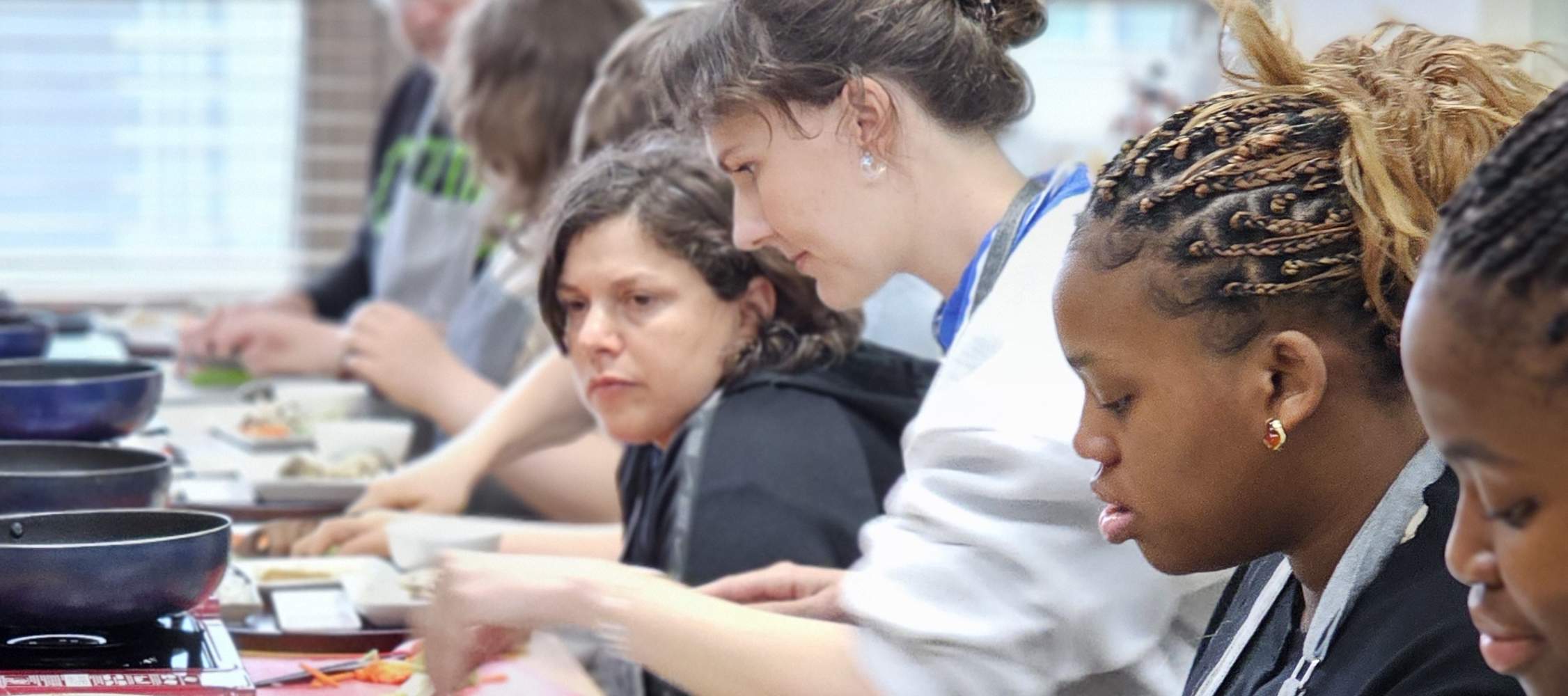 Cours de cuisine K-Food : Japchae, Tteokbokki, Mandu, soupe de gâteau de poisson et De